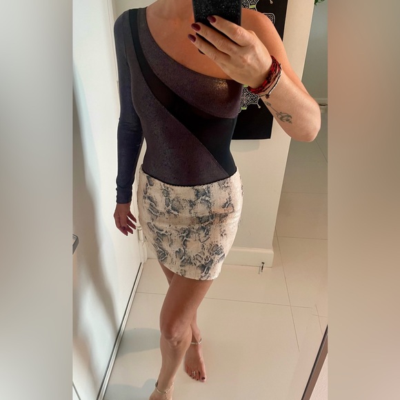 Snake sequence skirt - Picture 3 of 4